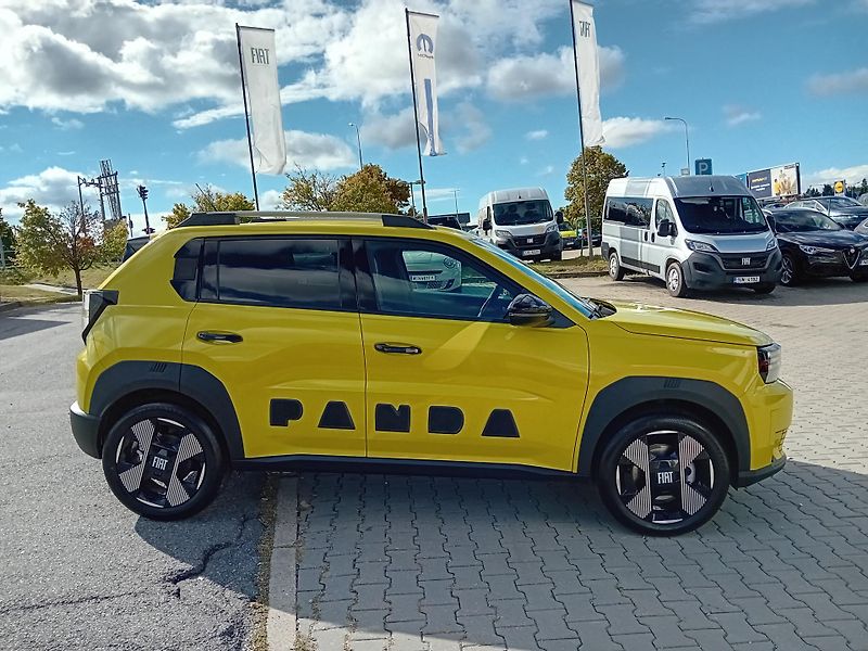Fiat Grande Panda (2026) HYBRID 110k LaPrima 8LET/IHNED - fotka 4 z 20
