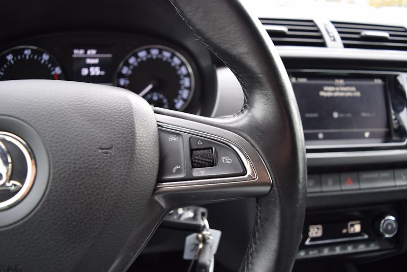 Škoda Fabia (2016) 1.2TSI 66kw ED. JOY TAŽNÉ APP  - fotka 29 z 49