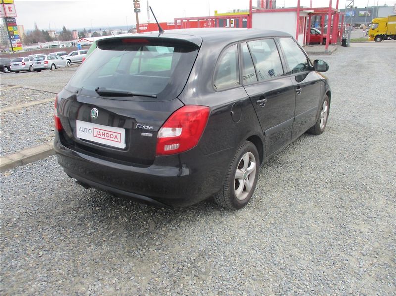 Škoda Fabia 1,2 TSI, klima, serv. kniha, - fotka 6 z 28