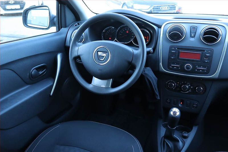 Dacia Logan (2016) 1.2 16V, Park. senzory - fotka 7 z 16