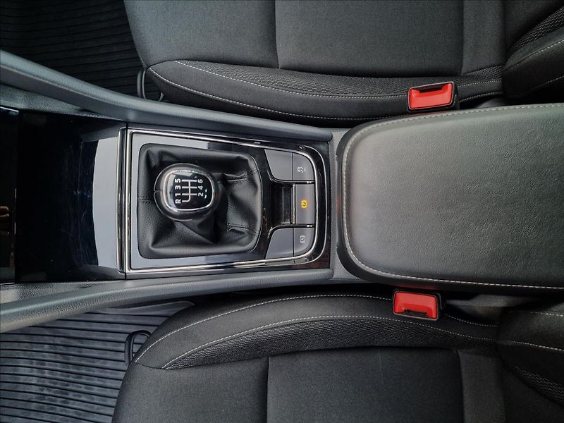 Škoda Karoq 2.0TDI Ambition,ČR,1.Majitel - fotka 36 z 50
