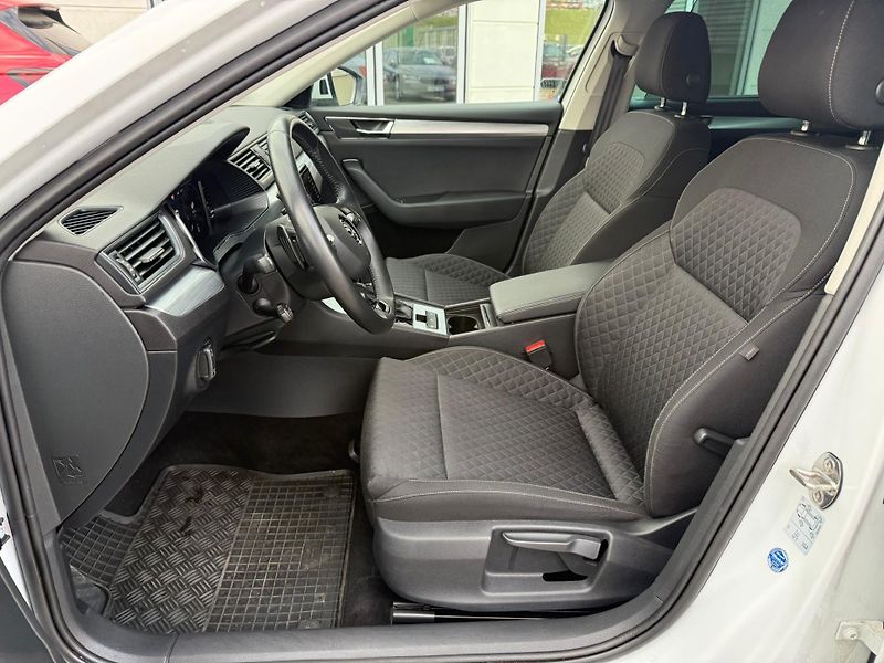 Škoda Superb Ambition 1.4 TSi 160kw Combi P - fotka 8 z 24