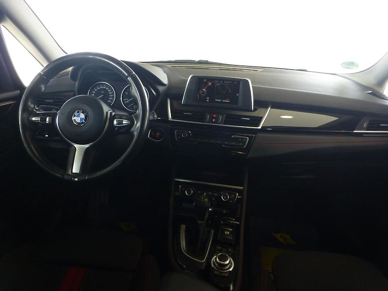 BMW Řada 2 (2016) 2,0D*NAVI*ALU*VYHŘ.SED*M.PAKET - fotka 21 z 31