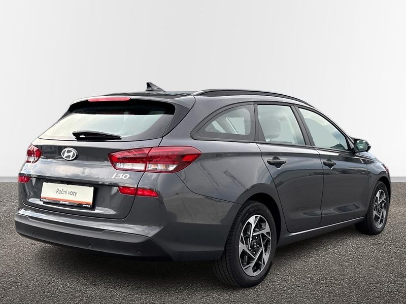 Hyundai i30 Smart DCT - fotka 2 z 23