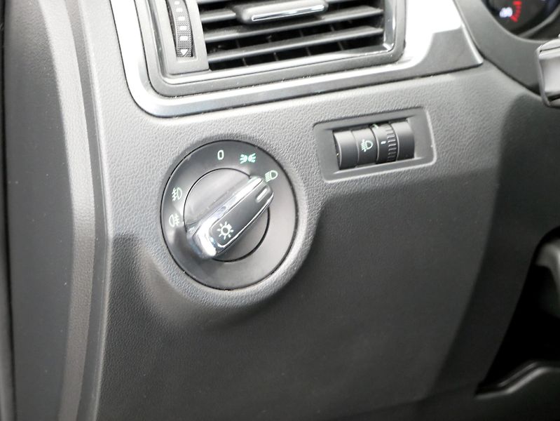 Škoda Rapid - fotka 13 z 25