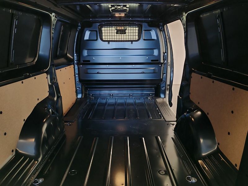 Toyota ProAce Panel Van L2 - 2.0L Diesel 177 - fotka 8 z 24