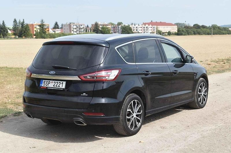 Ford S-Max druhé generace může sloužit větším rodinám ještě hodně dlouho.