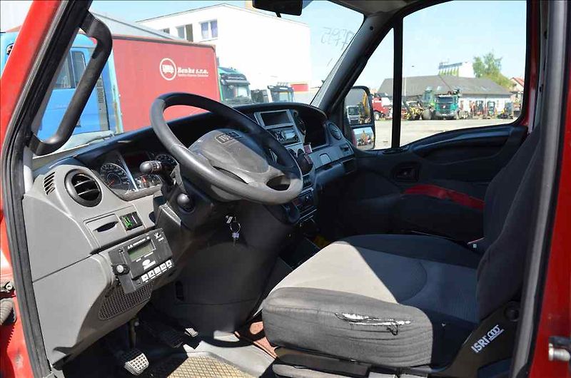 Iveco Daily (2011) 70C18 3,0 HTP - CHLADÍRENSKÝ - fotka 13 z 20