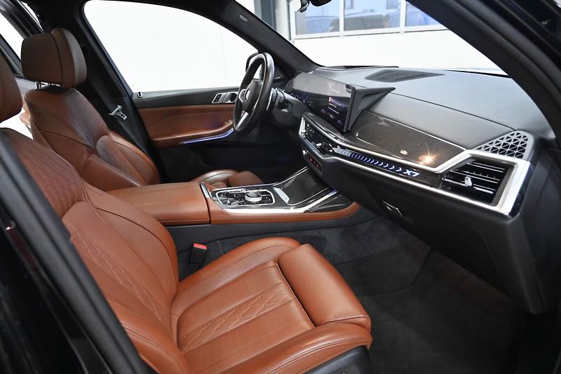 BMW X7 xDrive40d M-Sport Pro 6 míst - fotka 5 z 17