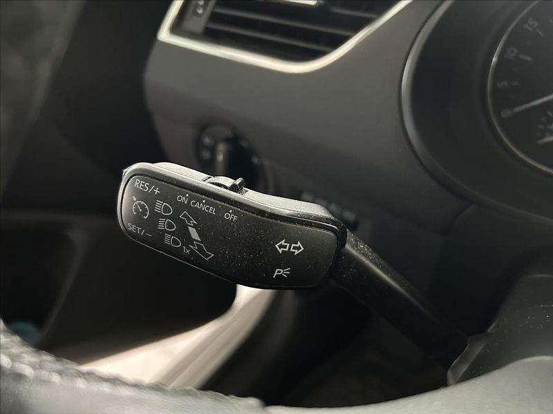 Škoda Octavia 1,6   TDI 77kW,TAŽNÉ,SERVISKA - fotka 12 z 23