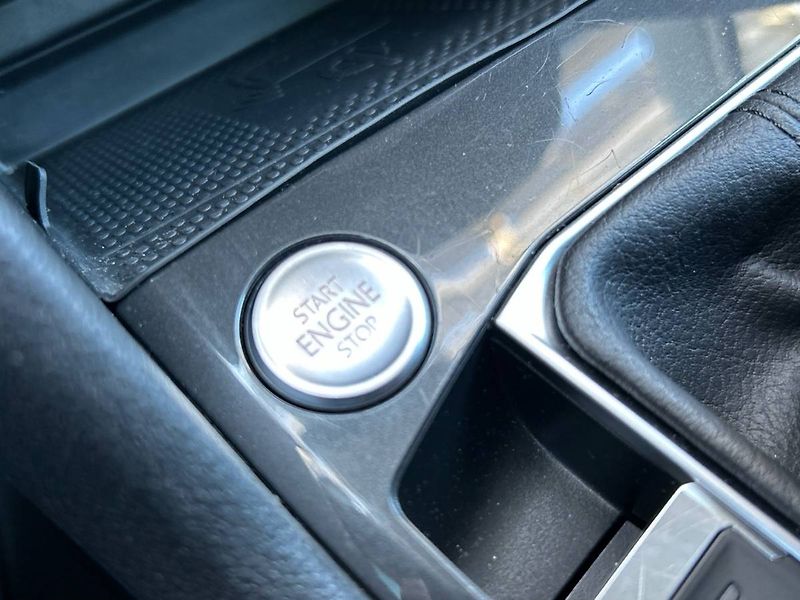 Volkswagen Tiguan (2020) 1.5 TSI Life - fotka 15 z 31