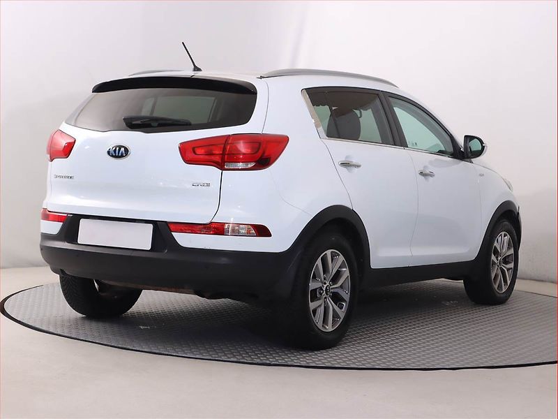 Kia Sportage (2015) 2.0 CRDi, 4X4, Automat - fotka 5 z 19