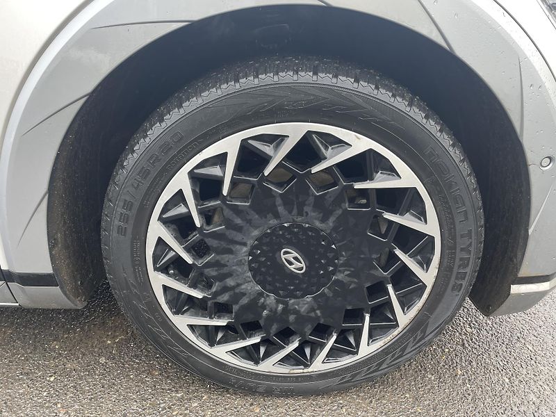 Hyundai Ioniq 5 (2021) 73 Kwh Style 4x4  ČR  - fotka 11 z 31