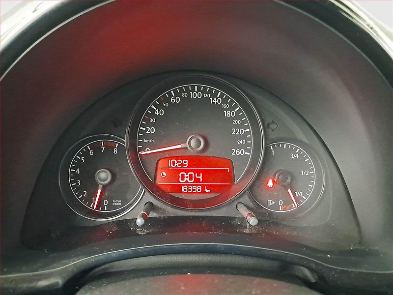 Volkswagen Beetle (2013) 1.2 TSI, Tempomat - fotka 11 z 14