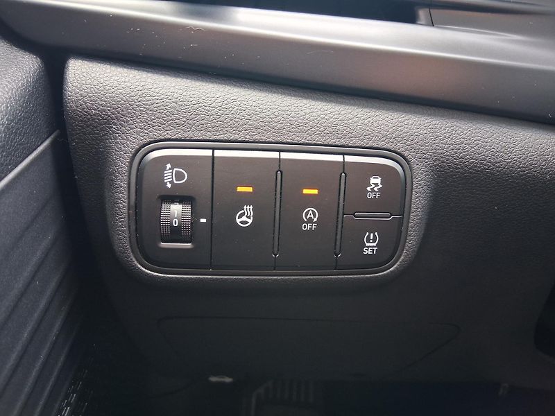 Hyundai Bayon SMART CLIMATE 1.0 T-GDi 74 kW - fotka 23 z 25