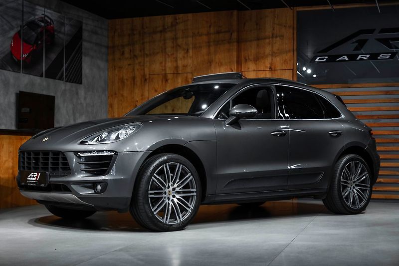 Porsche Macan S - fotka 1 z 22