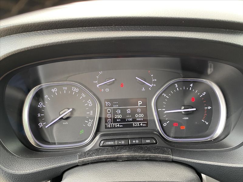 Toyota ProAce 2,0   Long, 130kW Automat - fotka 8 z 28