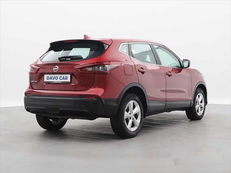 Nissan Qashqai 1,3 DIG-T 116kW DCT Shiro - fotka 7 z 33