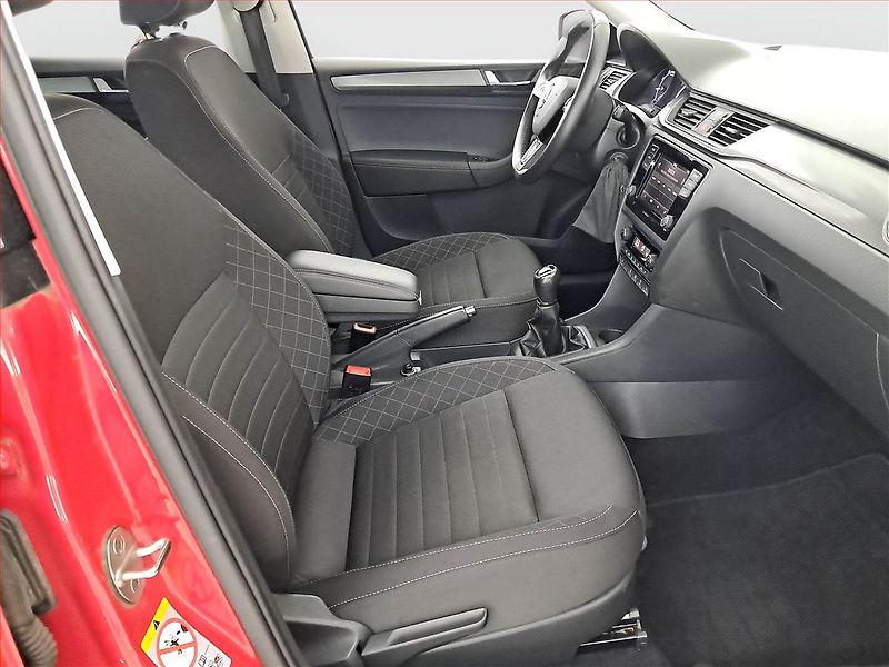 Škoda Rapid (2019) Style 1.0 TSI, ČR,1.maj - fotka 9 z 17