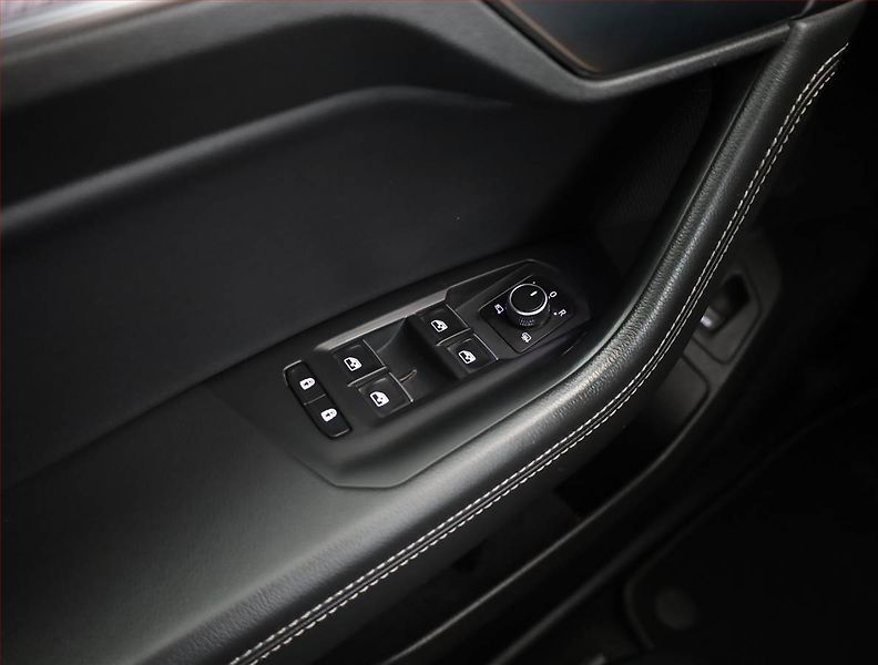 Volkswagen Touareg (2022) 3.0 TDI - fotka 17 z 22