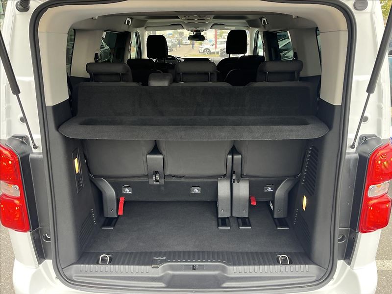 Peugeot Traveller 2,0 BlueHDI  Active - fotka 20 z 27