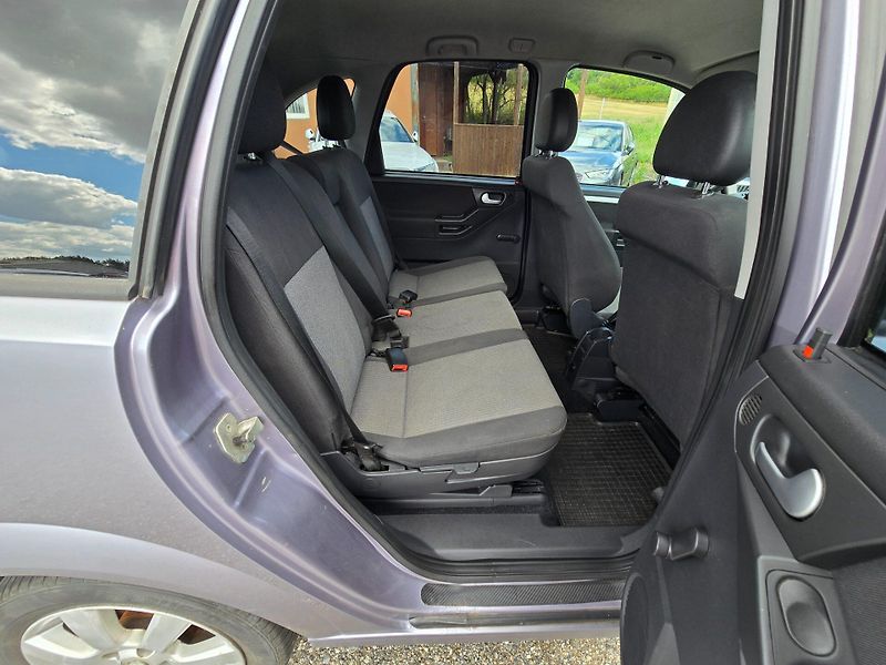 Opel Meriva (2005) 1.3 CDTi Enjoy - fotka 19 z 23