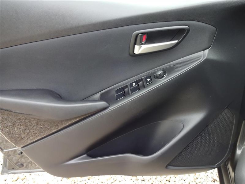 Mazda 2 1,5 i SKYACTIVE - fotka 18 z 48