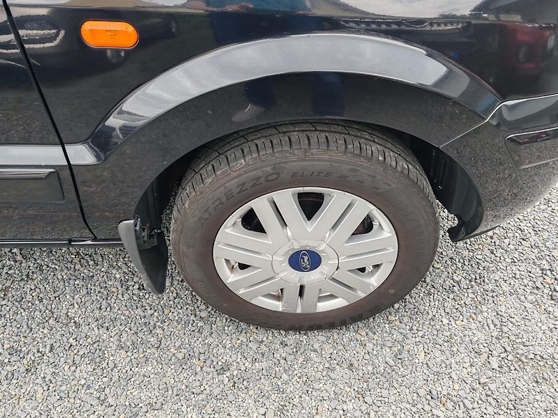 Ford Fusion 1.4 TDCi TZ Klimatizace  - fotka 19 z 21