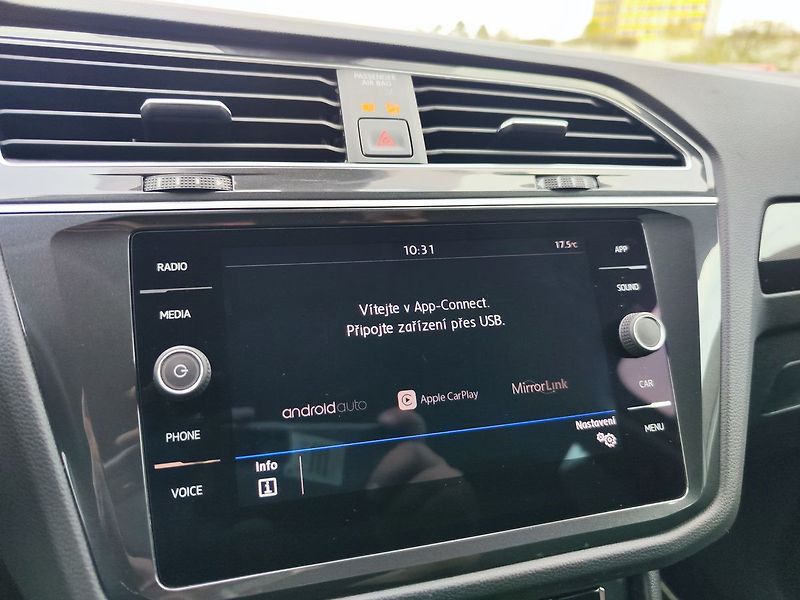 Volkswagen Tiguan 1.5 TSI/110kW Comfortline - fotka 18 z 35