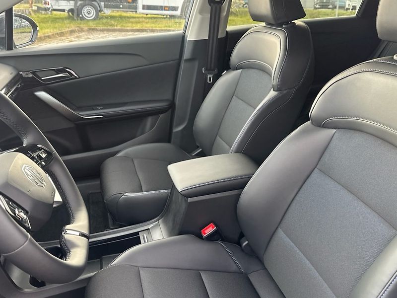 MG MG4 (2025) EXCLUSIVE 64 kWh *SPEC. AKCE - fotka 10 z 21