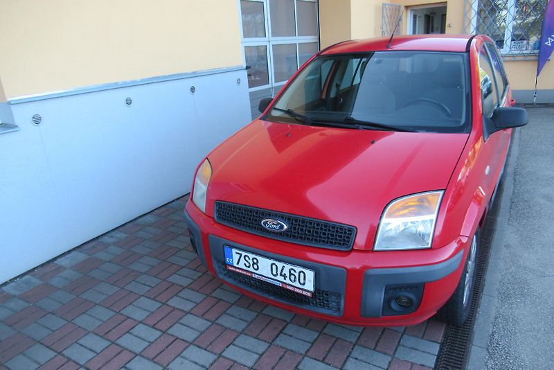 Ford Fusion 1.4i KLIMA VYHŘÍVANÉ OKNO - fotka 8 z 15