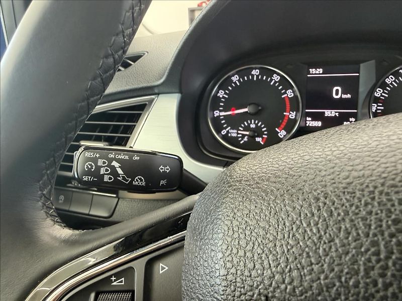 Škoda Fabia 1,2 TSi, 1.maj,klimatronic, BT - fotka 16 z 29