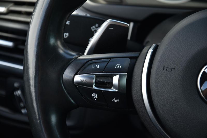 BMW X6 xDrive M50d 280kW SERVIS.KNIHA - fotka 16 z 28