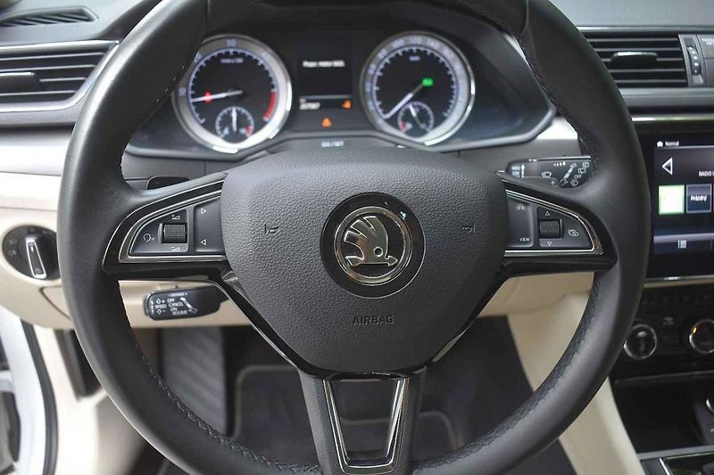 Škoda Superb třetí generace je spolehlivé auto na dlouhé cesty