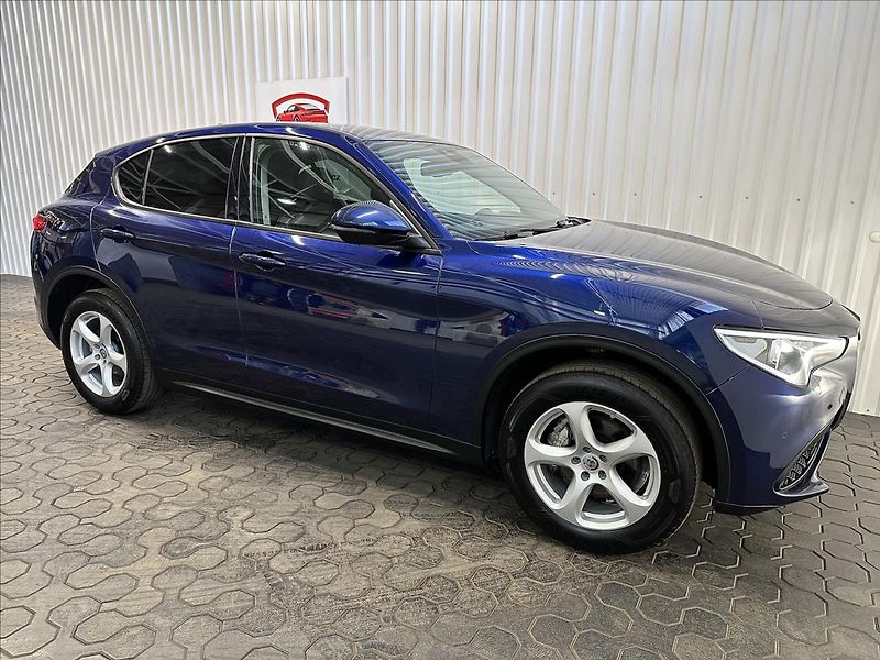 Alfa Romeo Stelvio 2.2JTDM 154kW Q4 SUPER 2XKOLA - fotka 10 z 40