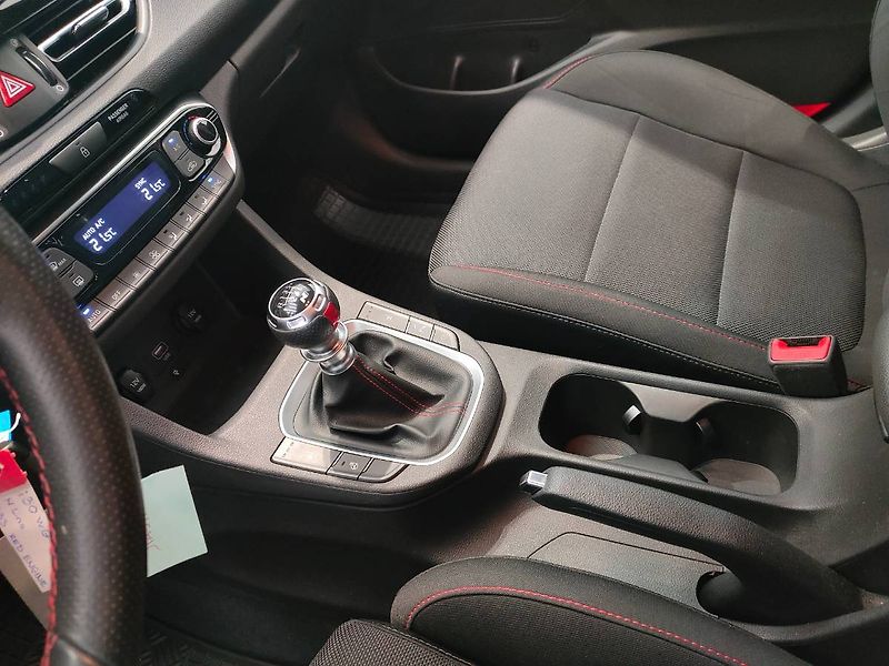 Hyundai i30 (2023) SW 1.0 T-GDI (88kW/120k) N-Lin - fotka 13 z 26