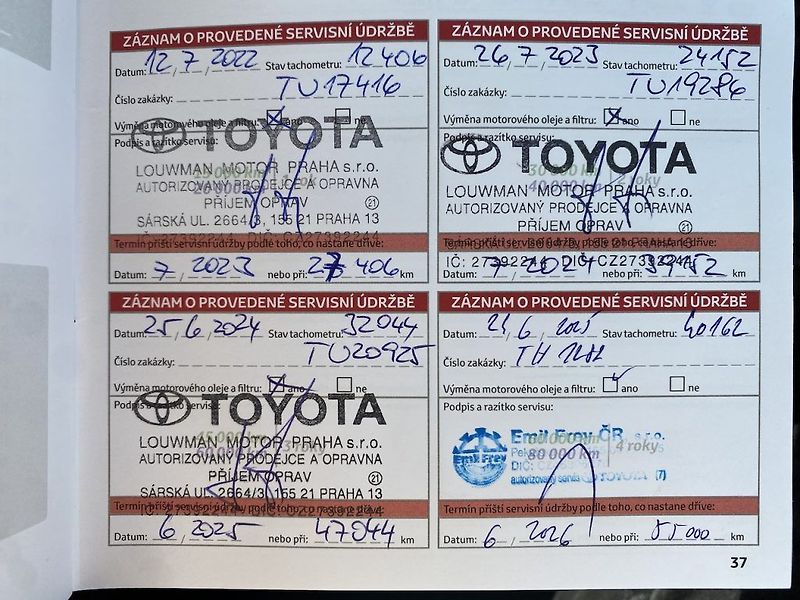 Toyota Corolla 1.8HSD, ČR-1m, ComTech, DPH - fotka 14 z 16