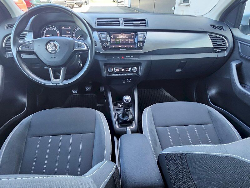 Škoda Fabia (2018) COMBI STYLE 81TSI/1.0 M6F - fotka 10 z 26
