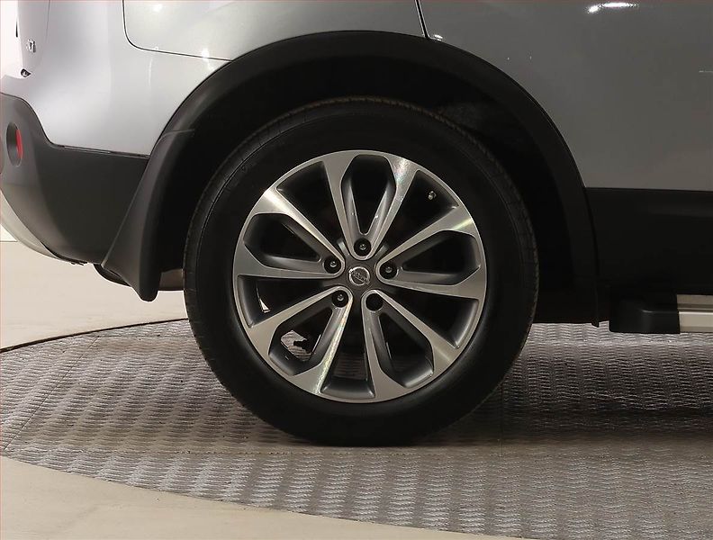 Nissan Qashqai (2010) 2.0 dCi, 4X4, Navi, Tempomat - fotka 14 z 20