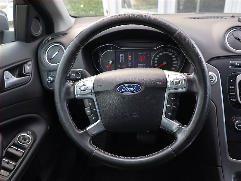 Ford Mondeo (2012) 2.0 TDCi, Automat, Tempomat - fotka 16 z 18