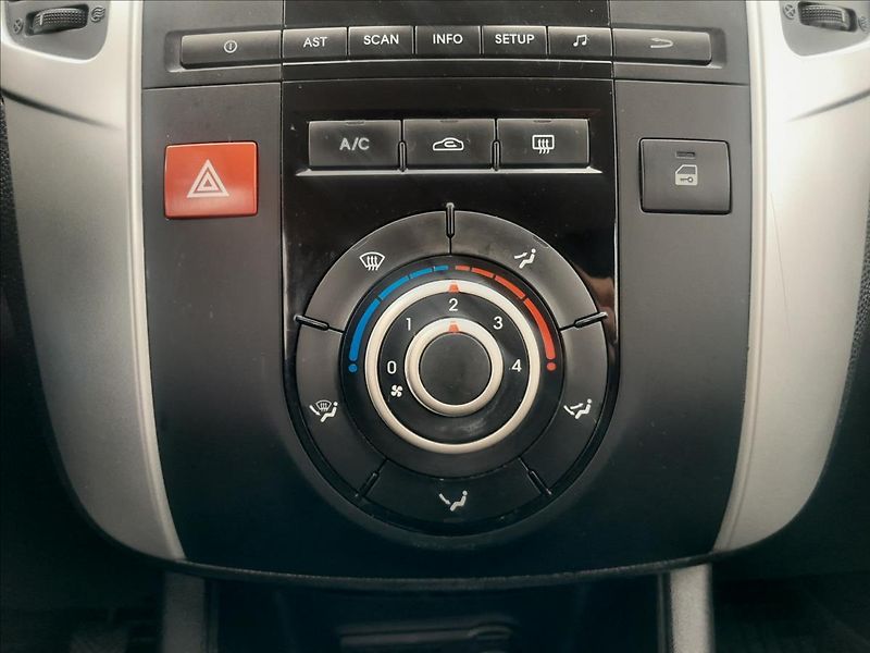 Kia Venga 1,4i16V 66kW - fotka 35 z 47