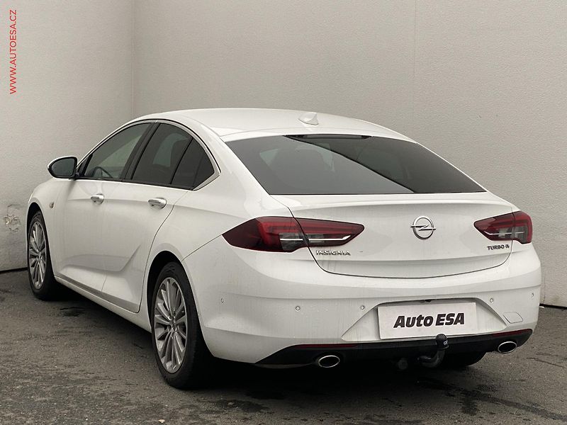 Opel Insignia (2018) 2.0 T 4x4, 2.maj,ČR - fotka 6 z 19