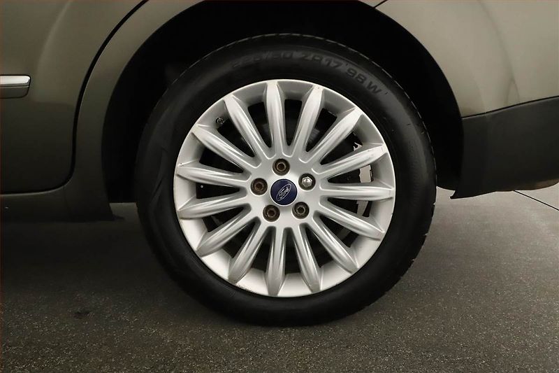 Ford Galaxy (2013) 2.0 TDCi, Automat, 7 míst - fotka 18 z 18