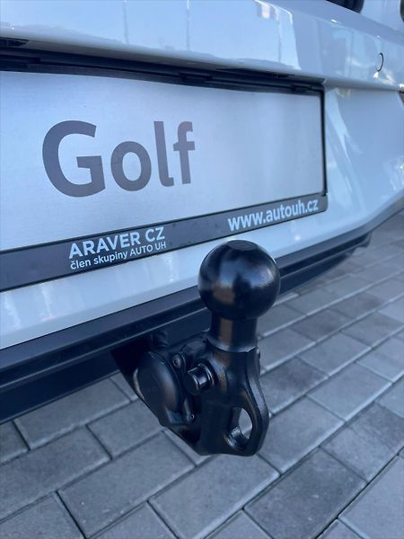 Volkswagen Golf (2025) 1,5 TSI eHybrid 150 kW 6DSG  P - fotka 10 z 21