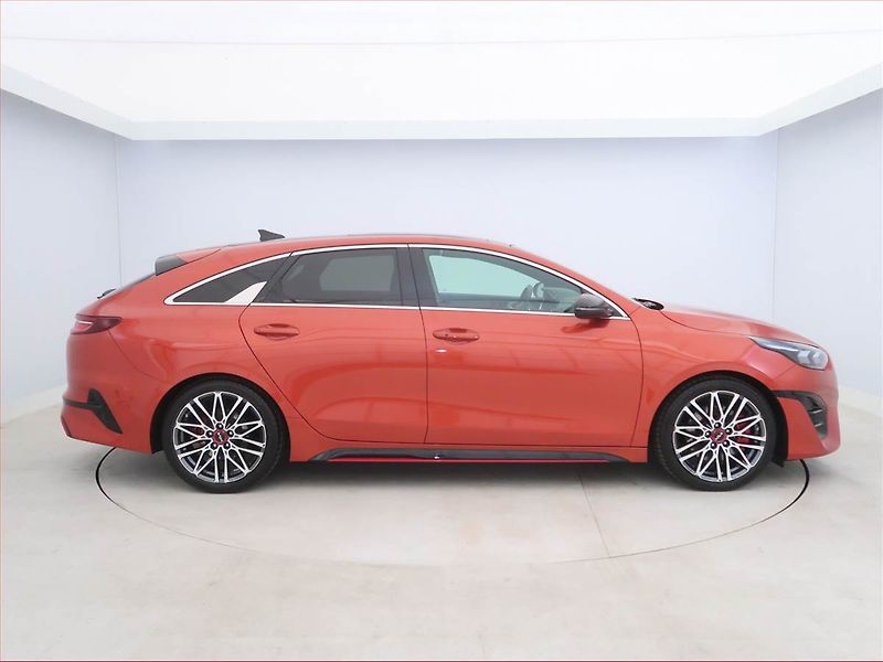 Kia Pro_Ceed (2022) GT 1.6 T-GDI - fotka 6 z 19