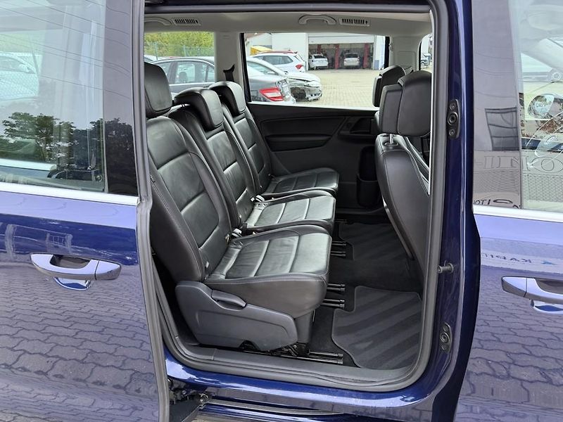 Volkswagen Sharan 2.0 TDI 135 kW Highline 7 míst - fotka 11 z 34