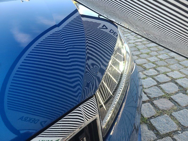 Škoda Superb Combi 2.0 TDI DSG - fotka 18 z 69