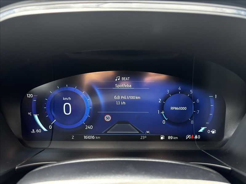Ford Kuga 1,5 EcoBoost 110kW ST-Line - fotka 25 z 34