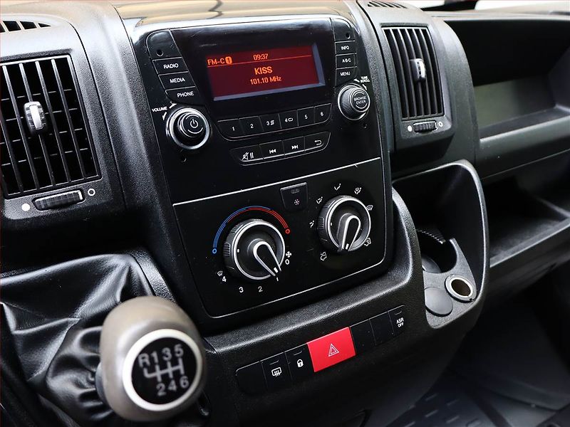 Peugeot Boxer (2017) 2.0 BlueHDi, L1H1, ČR - fotka 9 z 12