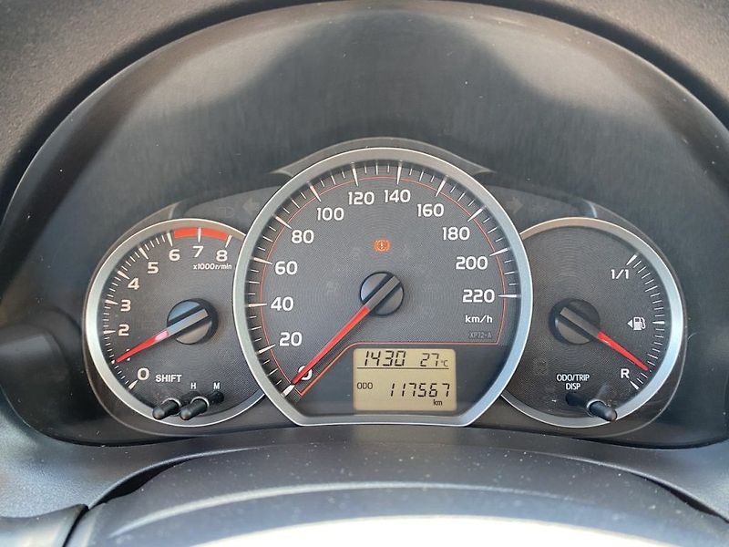 Toyota Yaris 1.0i,ČR-1.maj,Active,nová STK - fotka 13 z 25